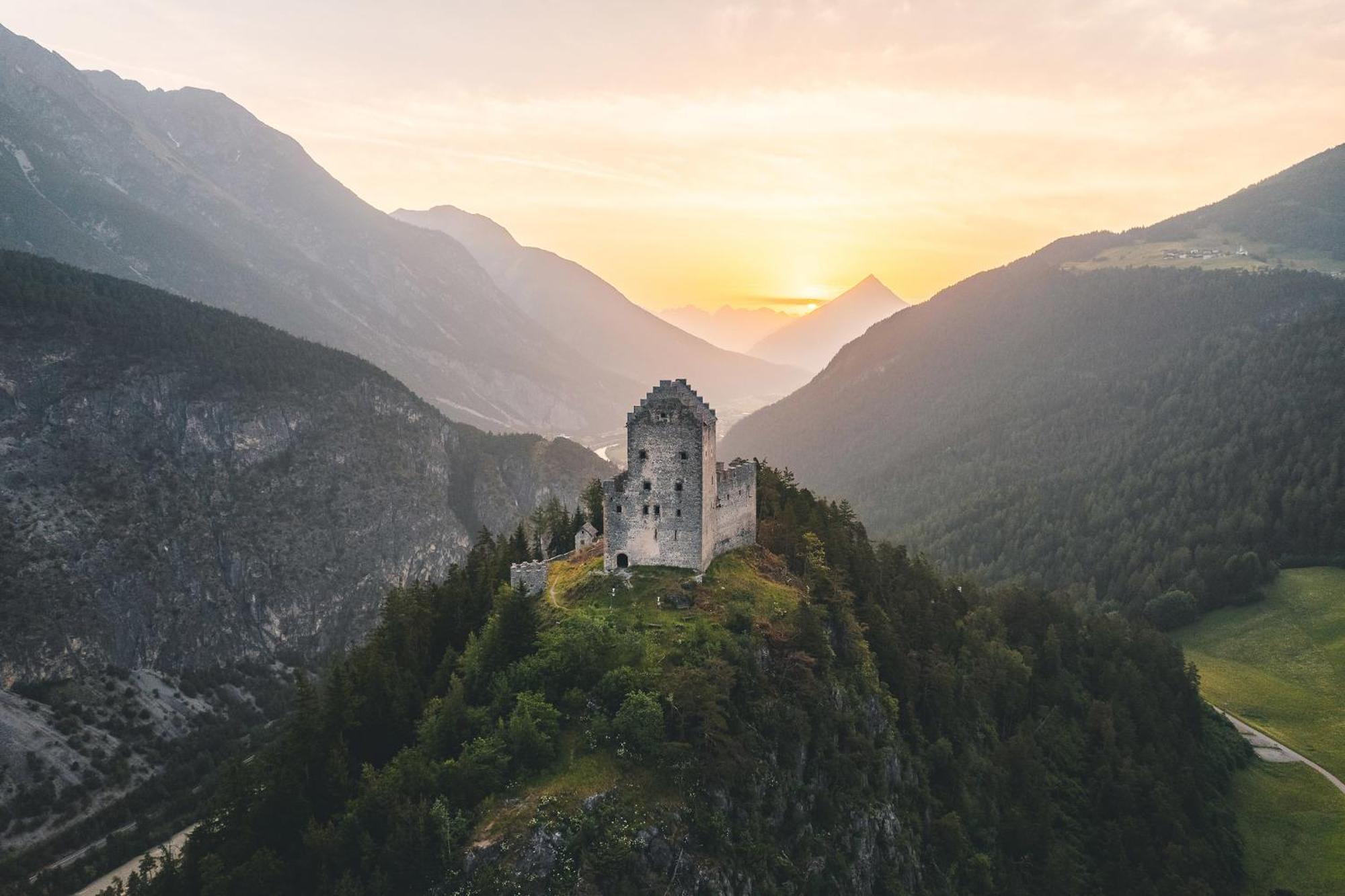 Lechtaler Alpenblick Landeck - Privatzimmer & Ferienwohnung 外观 照片