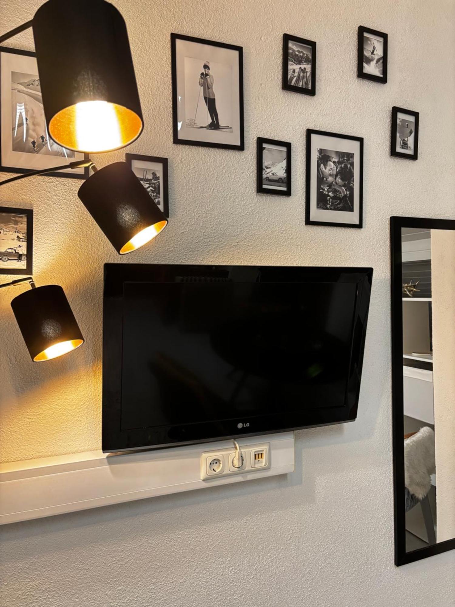 Lechtaler Alpenblick Landeck - Privatzimmer & Ferienwohnung 外观 照片