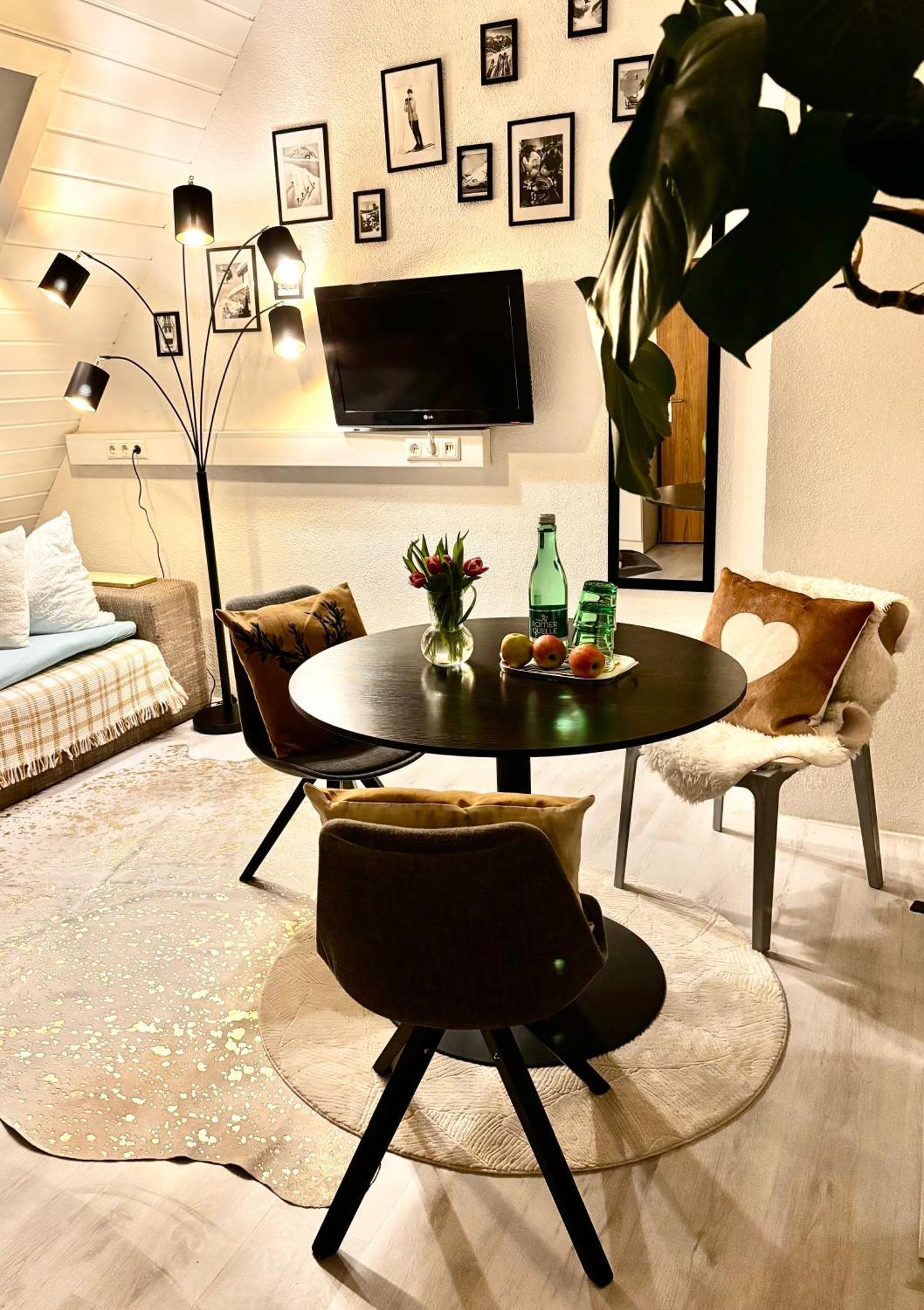 Lechtaler Alpenblick Landeck - Privatzimmer & Ferienwohnung 外观 照片
