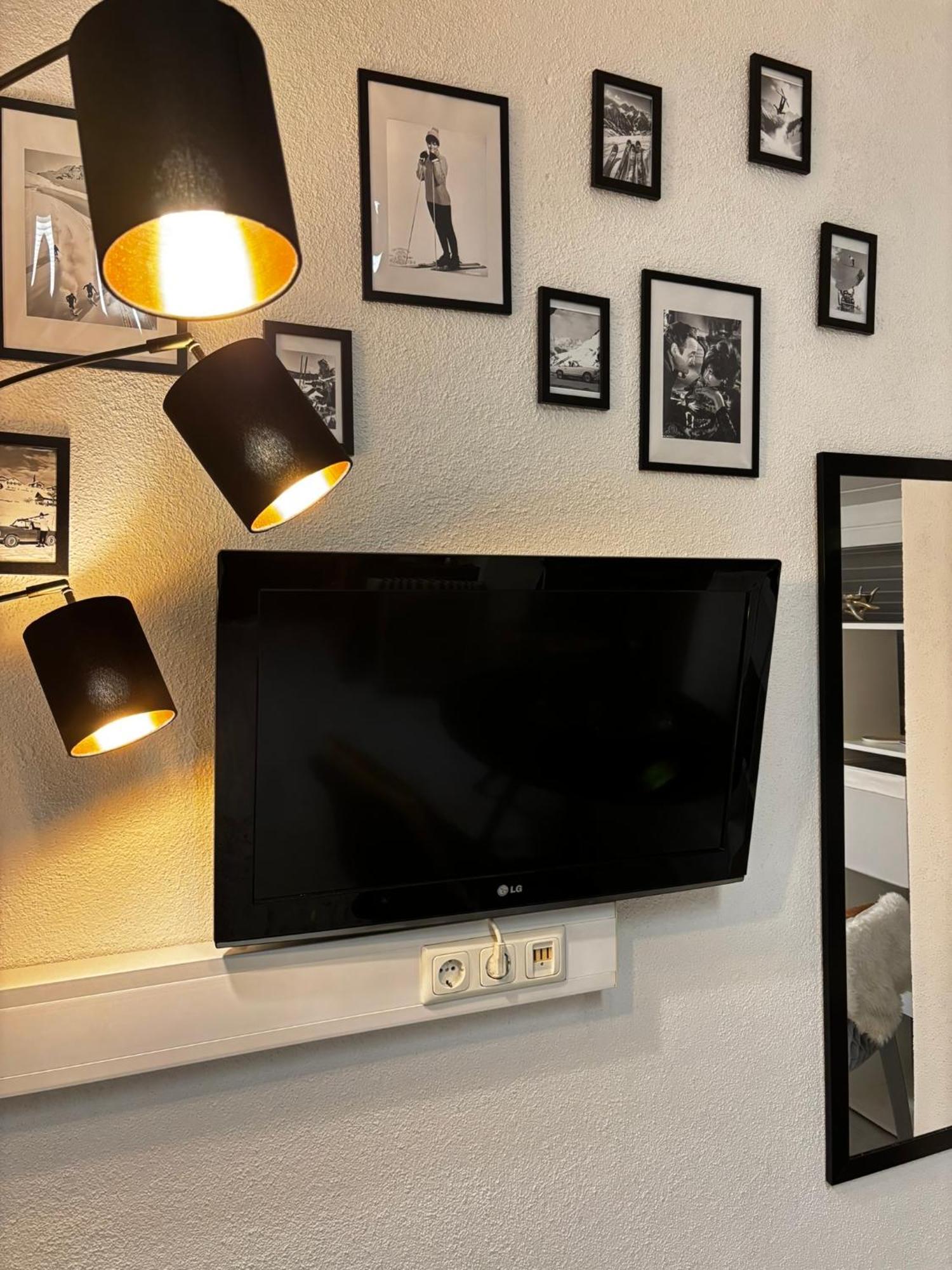 Lechtaler Alpenblick Landeck - Privatzimmer & Ferienwohnung 外观 照片